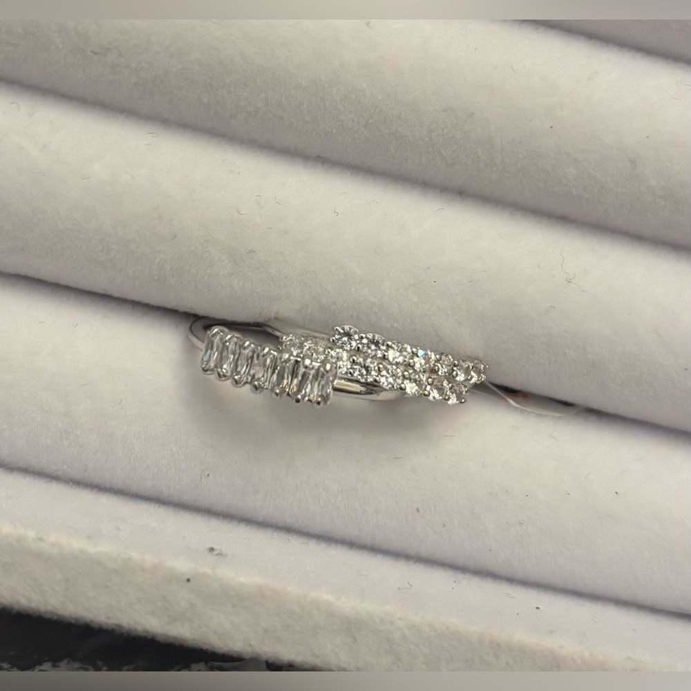 Bomb Party “Set In Her Ways” ring set size 6